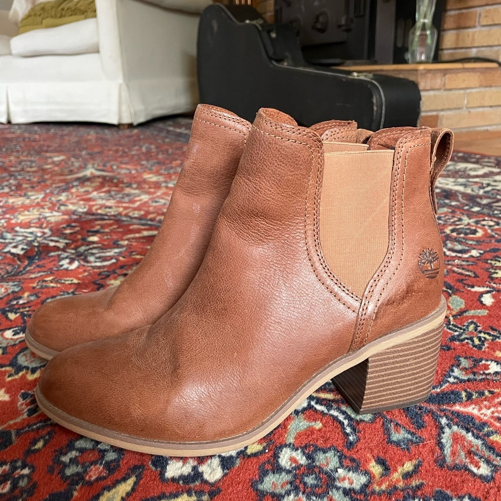Timberland women’s Chelsea boot in brown